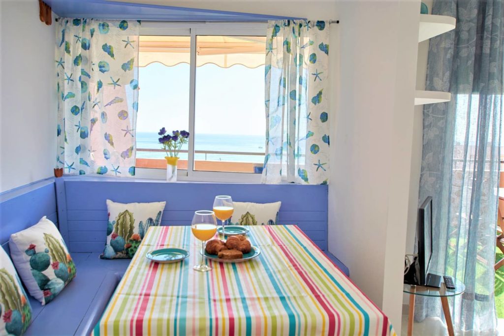 apartamento con vistas al mar
