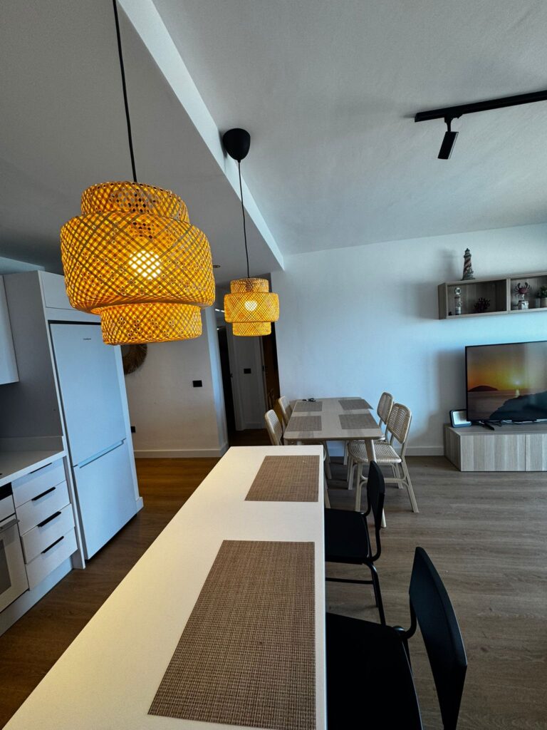 Apartamento El Porís — cocina y comedor