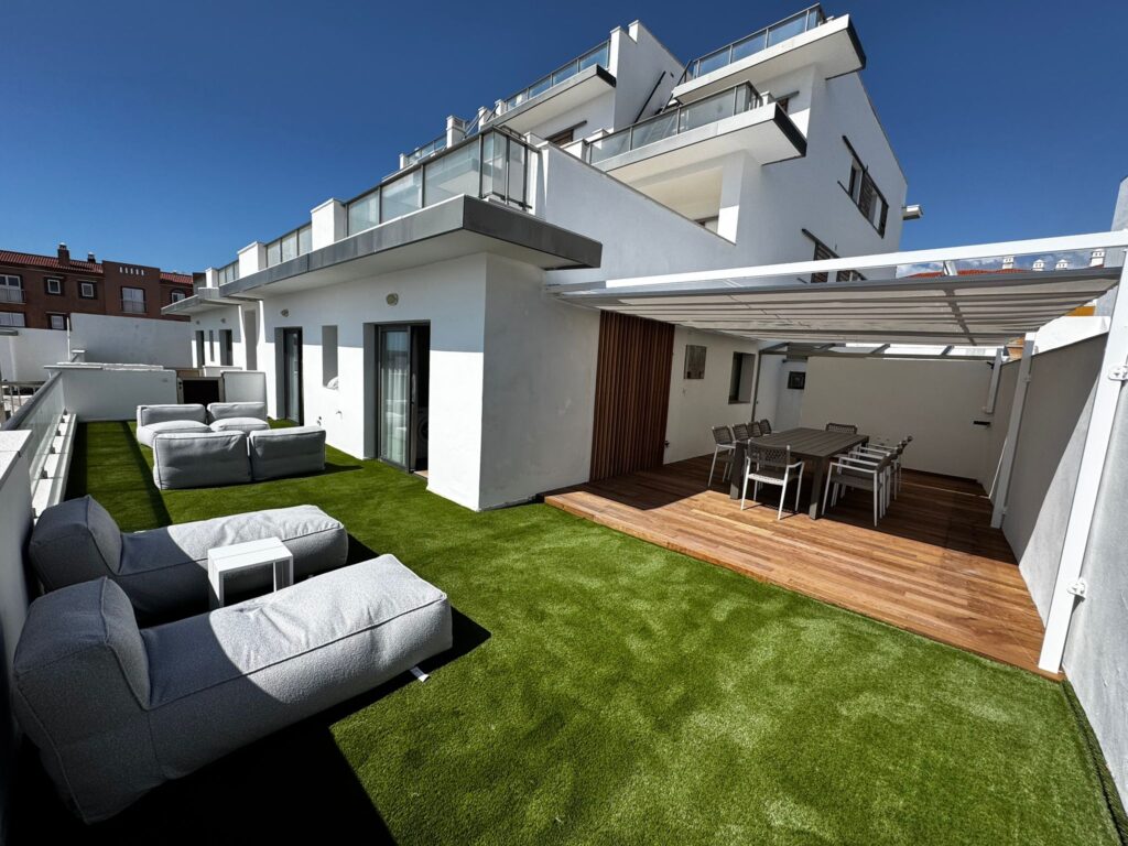 Apartamento El Porís — terraza y exterior