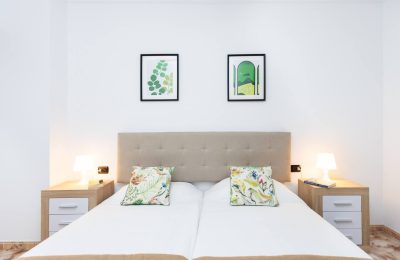 1e591afb-951b-47d0-a745-c22481990212