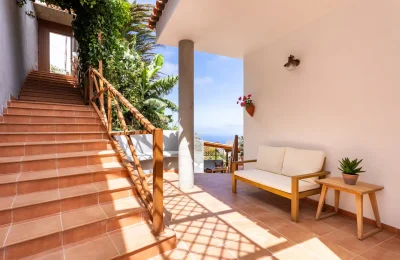 4adcd42e-8f9c-4bde-bab3-7819021d03ab