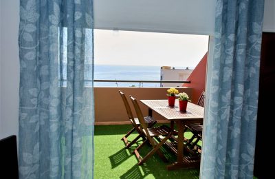 Terraza apartamento con vistas al mar